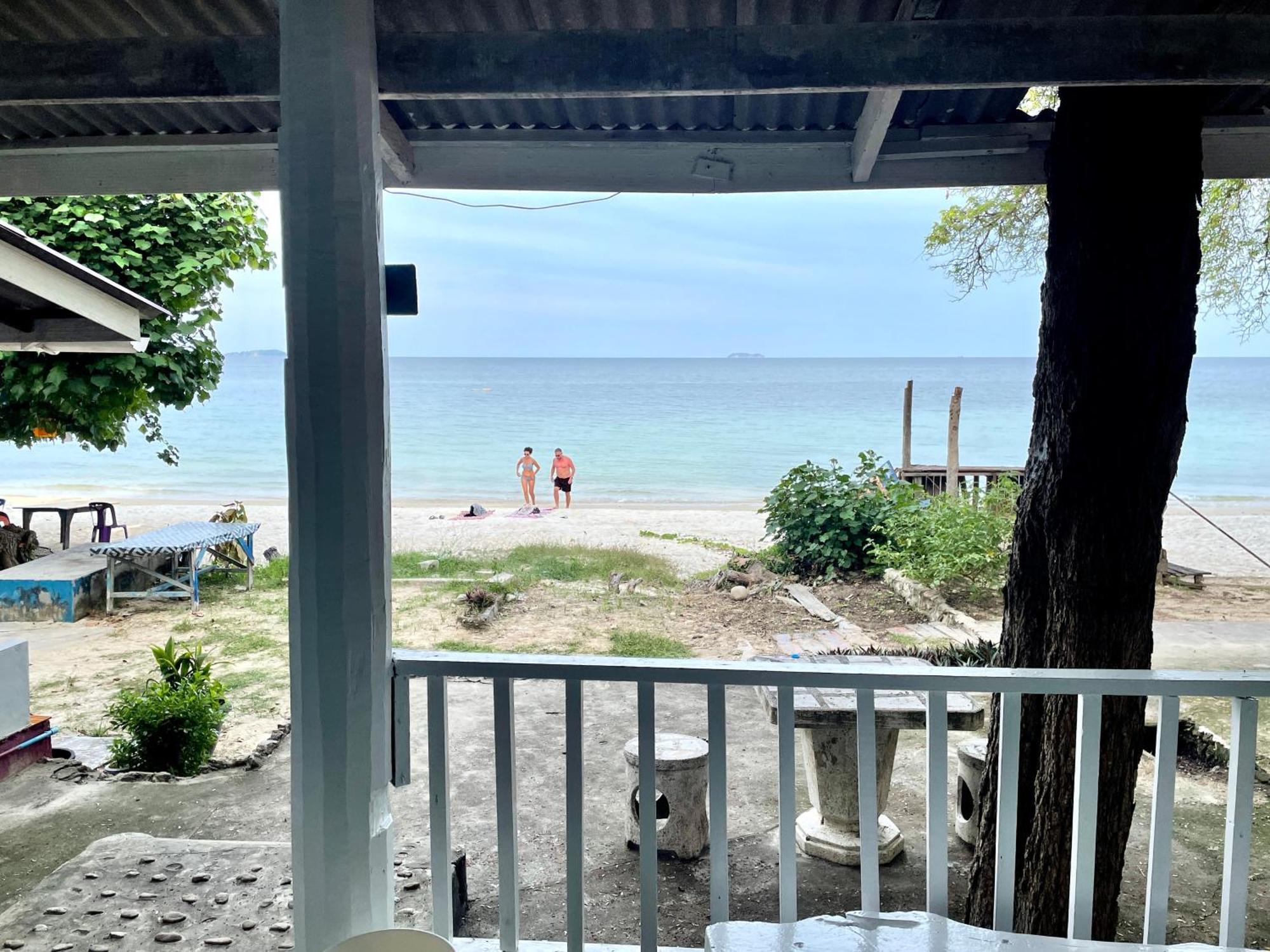 Pensión Apache Loongdum Koh Samed 3*